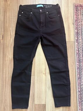 Women's Black Skinny Jeans